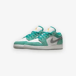 Air Jordan 1 Low SE (GS) New Emerald Taxi White DO8244-301