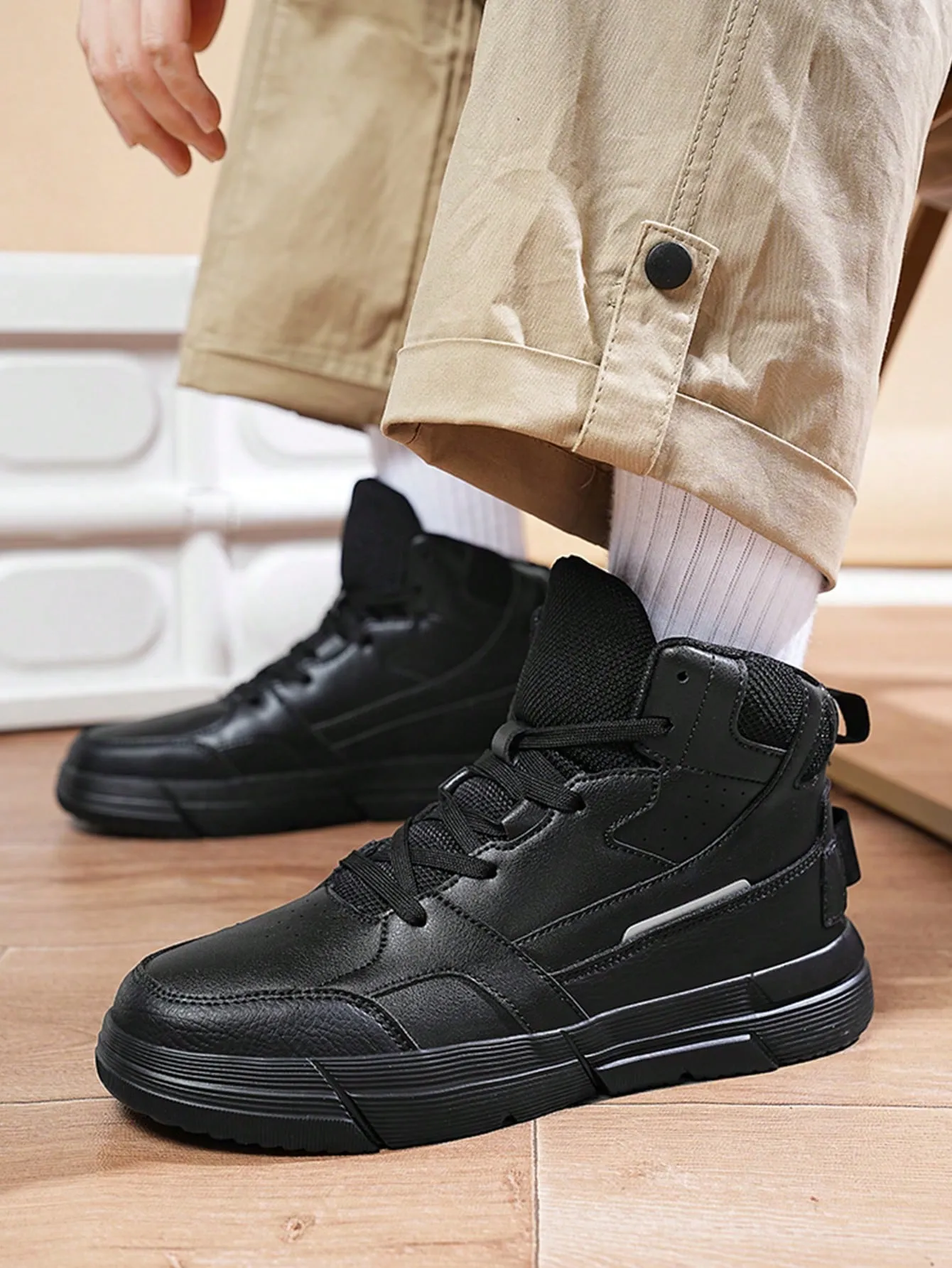 Men's Lightweight Black High-Top Lace-Up Casual Sports Walking Shoes