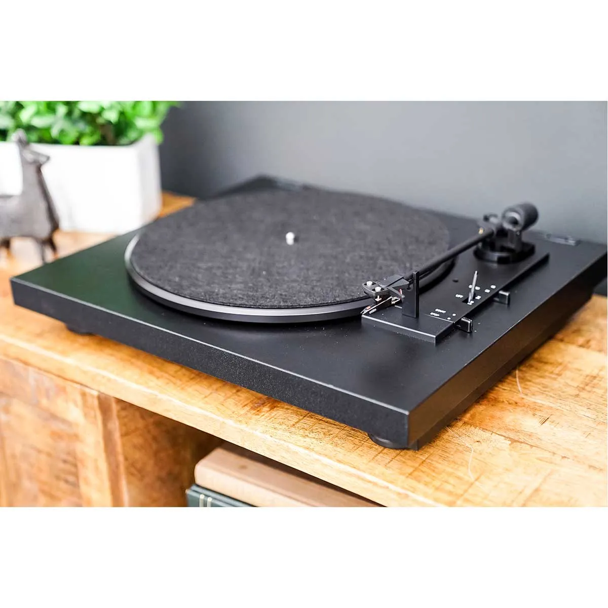 Pro-Ject Automat A1 Fully Automatic Turntable