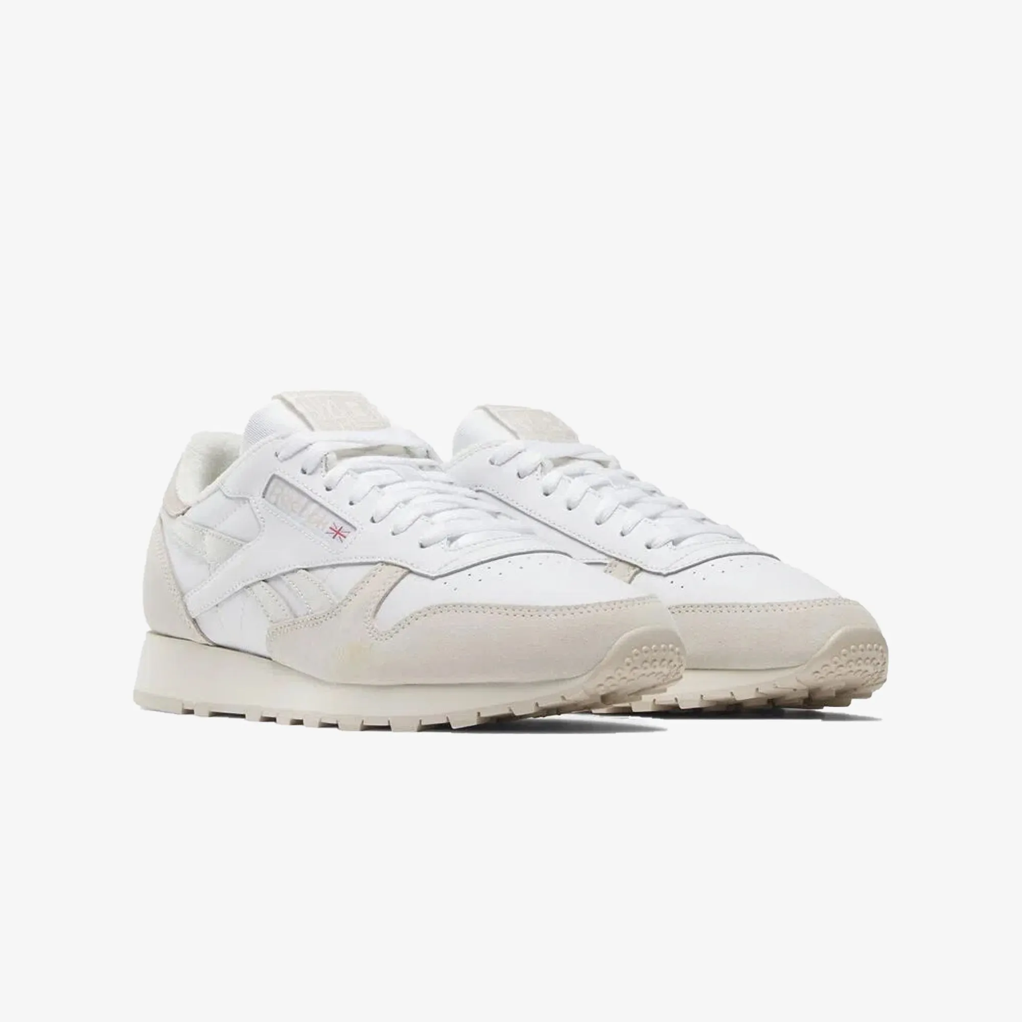 Reebok | CLASSIC LEATHER  { WHT/CHALK/STUCCO