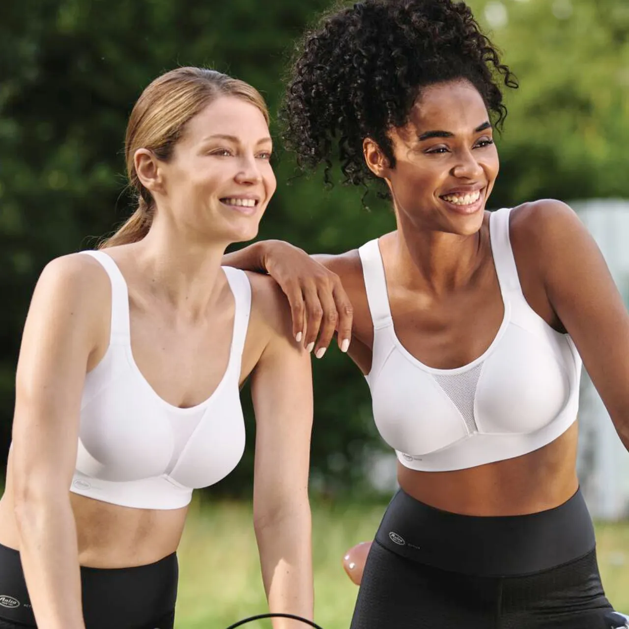 Smart Control Sports Bra in White